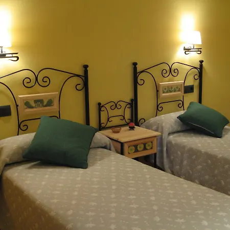 Hotel Montealegre *
