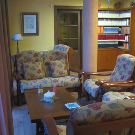 Hotel Montealegre *